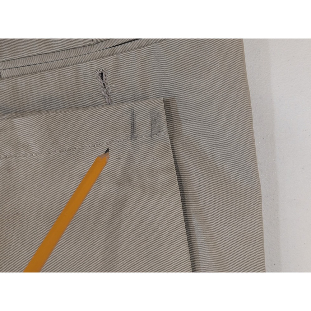 Haggar Classic Fit Work to Weekend Tan Khaki Dress Pants Men's 38x32 - Picture 4 of 6